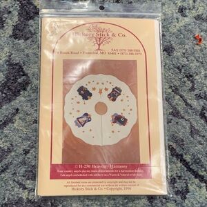 1996 Angel and Star Christmas tree skirt pattern and instructions